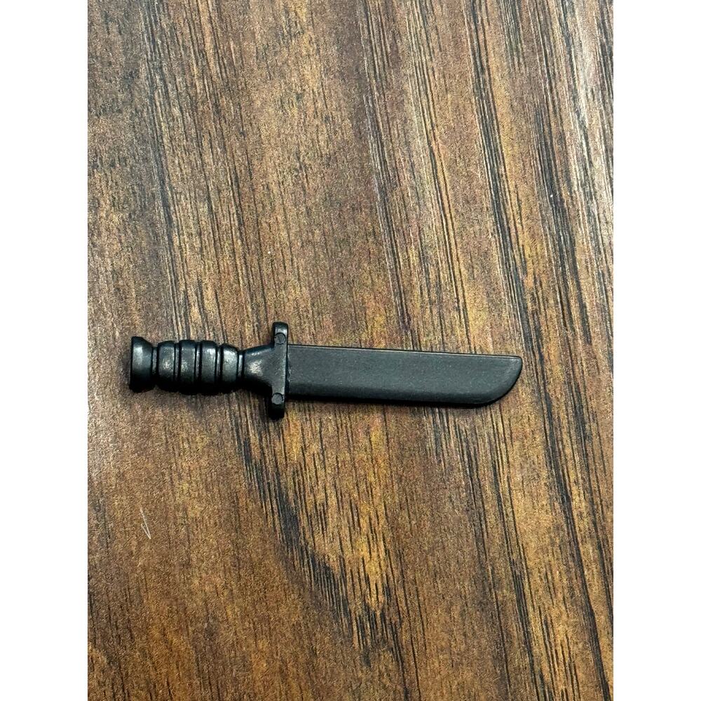 1996 GI Joe US Serviceman Vietnam War Green Beret Knife Accessory Memorial Black